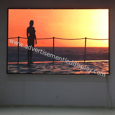 Professional Indoor LED Display 1R1G1B With Remote Supervision And Control